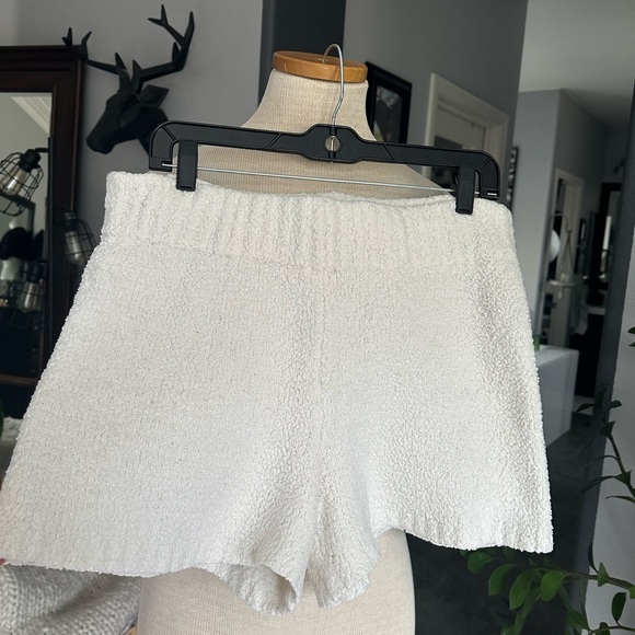 SKIMS Pants - SKIMS high waist cream fuzzy sleep shorts, size L/XL
